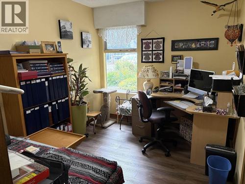 404 N Birch Avenue, 100 Mile House, BC - Indoor Photo Showing Office