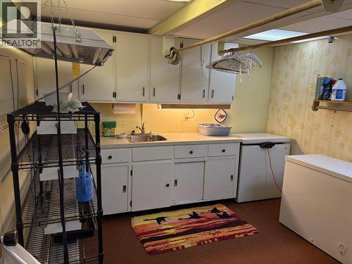 404 N Birch Avenue, 100 Mile House, BC - Indoor