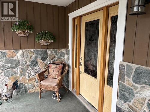 404 N Birch Avenue, 100 Mile House, BC - Outdoor With Exterior