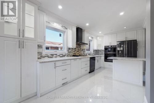 70 Cockburn Drive, Toronto, ON - Indoor Photo Showing Kitchen With Upgraded Kitchen
