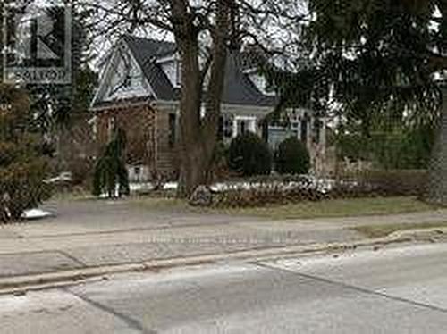 16 Anson Avenue, Toronto, ON - Outdoor