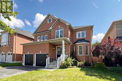 19 TWEEDIE CRESCENT  Whitby, ON L1P 1X4