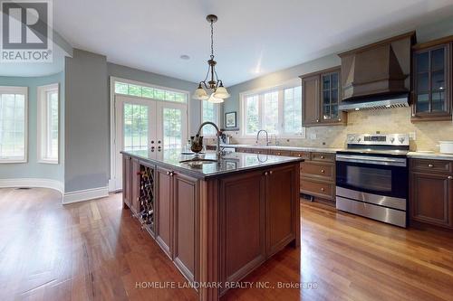 19 Wolf Run Court, Whitchurch-Stouffville, ON - Indoor Photo Showing Kitchen