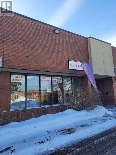 7 - 5500 Tomken Road, Mississauga, ON 