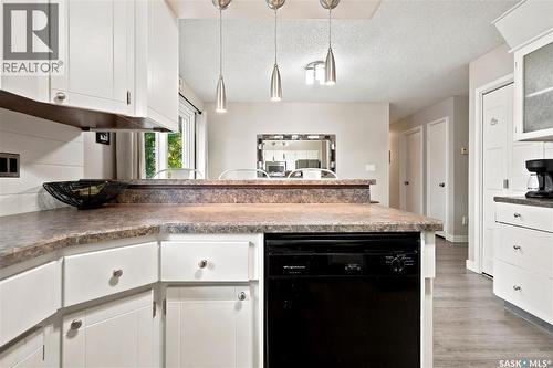 111 Minot Drive, Regina, SK - Indoor Photo Showing Kitchen