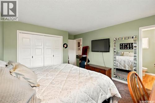 111 Minot Drive, Regina, SK - Indoor Photo Showing Bedroom