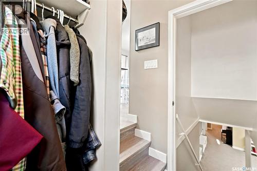 111 Minot Drive, Regina, SK - Indoor