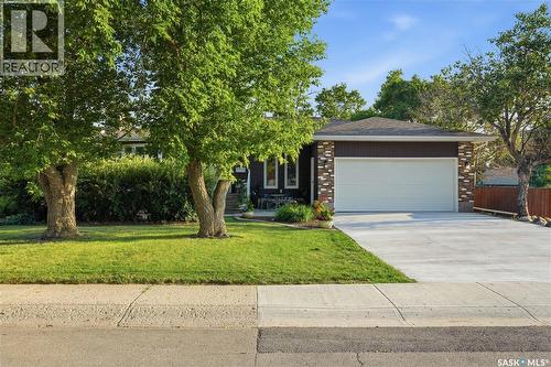 111 Minot Drive, Regina, SK - Outdoor