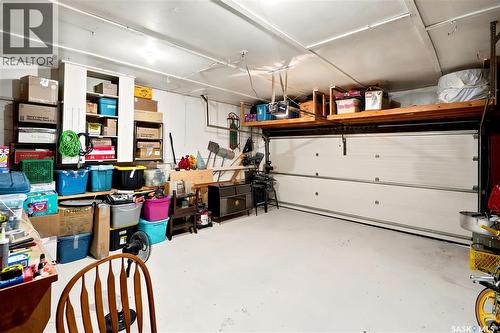 111 Minot Drive, Regina, SK - Indoor Photo Showing Garage