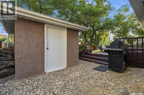 111 Minot Drive, Regina, SK - Outdoor