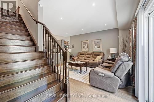10 Kopperfield Lane, Hamilton, ON - Indoor Photo Showing Other Room