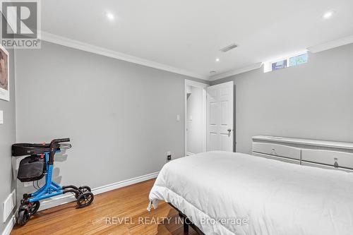 10 Kopperfield Lane, Hamilton, ON - Indoor Photo Showing Bedroom