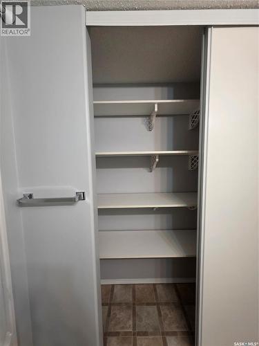 205 701 Henry Street, Estevan, SK - Indoor With Storage
