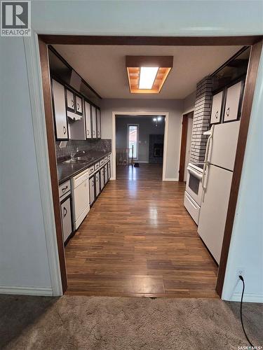 142 First Street W, Glenavon, SK - Indoor