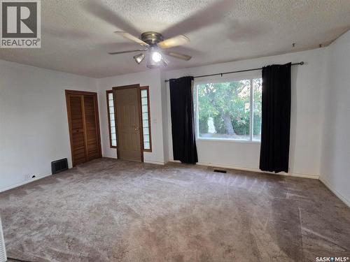 142 First Street W, Glenavon, SK - Indoor Photo Showing Other Room