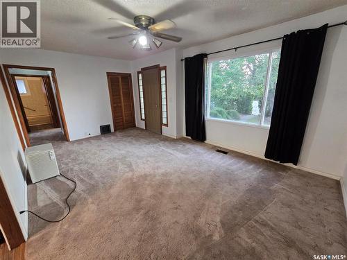 142 First Street W, Glenavon, SK - Indoor Photo Showing Other Room