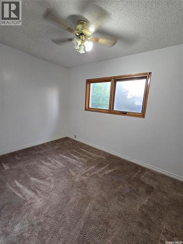 142 First Street W, Glenavon, SK - Indoor Photo Showing Other Room