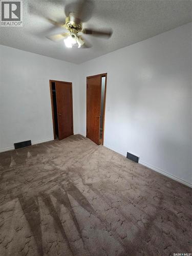 142 First Street W, Glenavon, SK - Indoor Photo Showing Other Room