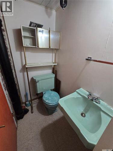 142 First Street W, Glenavon, SK - Indoor Photo Showing Other Room