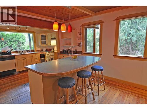 2022 Creek Street, Nelson, BC - Indoor