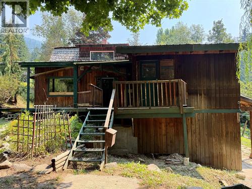 2022 Creek Street, Nelson, BC - Outdoor