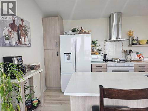 2545 Panoramic Way, Blind Bay, BC - Indoor Photo Showing Kitchen