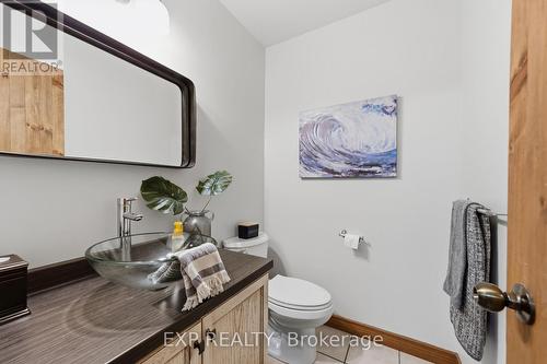 57 Valleyview Crescent, Thames Centre (Dorchester), ON - Indoor Photo Showing Bathroom