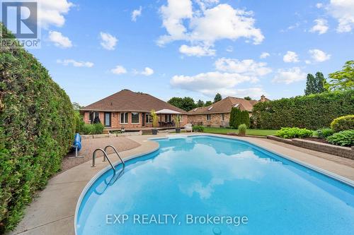57 Valleyview Crescent, Thames Centre (Dorchester), ON - Outdoor With In Ground Pool With Backyard