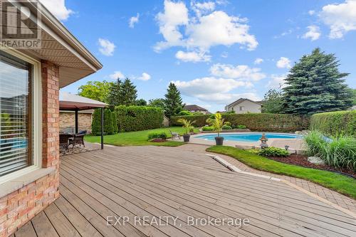 57 Valleyview Crescent, Thames Centre (Dorchester), ON - Outdoor With In Ground Pool With Deck Patio Veranda