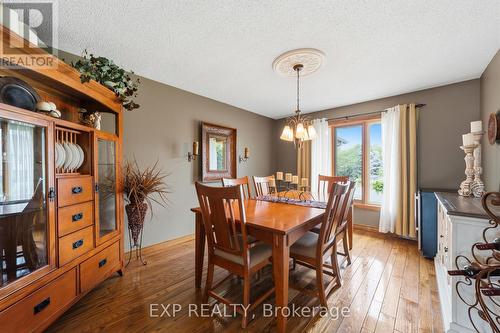 57 Valleyview Crescent, Thames Centre (Dorchester), ON - Indoor Photo Showing Dining Room