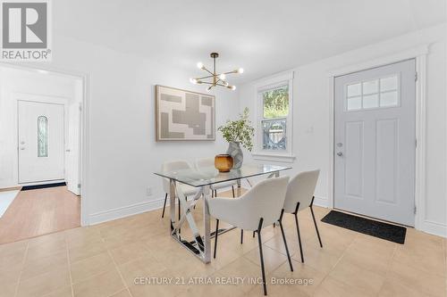 609 Pearson Street, Newmarket, ON - Indoor Photo Showing Dining Room