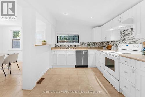 609 Pearson Street, Newmarket, ON - Indoor Photo Showing Kitchen