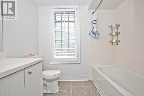 1 Mackenzie'S Stand Avenue, Markham, ON - Indoor Photo Showing Bathroom