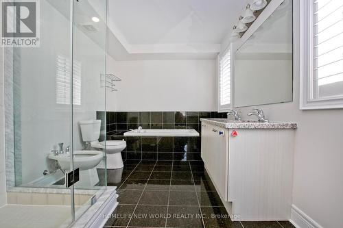 1 Mackenzie'S Stand Avenue, Markham, ON - Indoor Photo Showing Bathroom