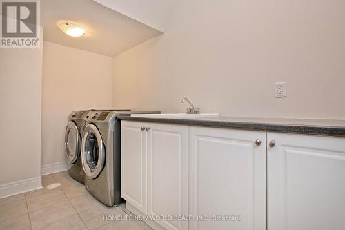 1 Mackenzie'S Stand Avenue, Markham, ON - Indoor Photo Showing Laundry Room