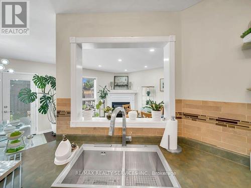 35 Peachleaf Crescent, Brampton, ON - Indoor