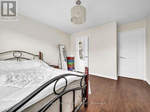 35 Peachleaf Crescent, Brampton, ON - Indoor Photo Showing Bedroom