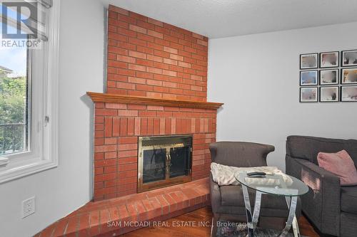 4778 Crystal Rose Drive, Mississauga, ON - Indoor With Fireplace
