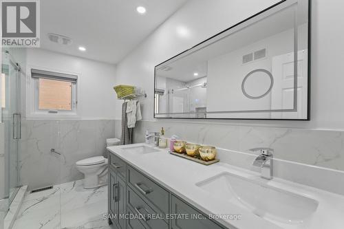 4778 Crystal Rose Drive, Mississauga, ON - Indoor Photo Showing Bathroom