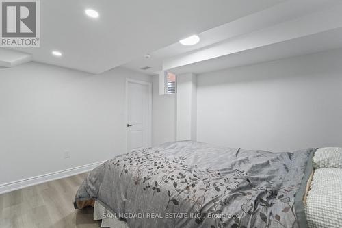4778 Crystal Rose Drive, Mississauga, ON - Indoor Photo Showing Bedroom