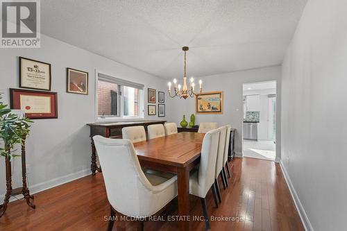 4778 Crystal Rose Drive, Mississauga, ON - Indoor Photo Showing Dining Room