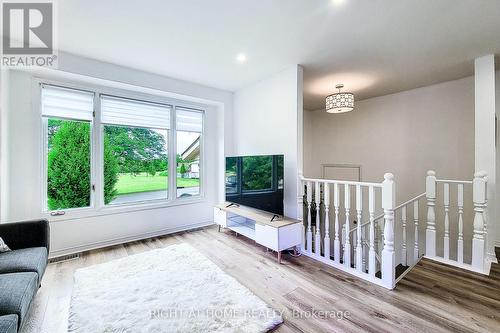 62 Hazel Street, St. Catharines, ON - Indoor