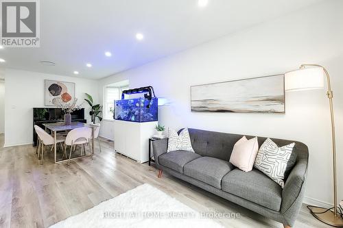 62 Hazel Street, St. Catharines, ON - Indoor Photo Showing Living Room