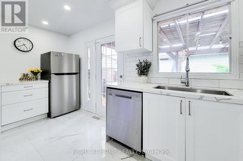 62 Hazel Street, St. Catharines, ON - Indoor Photo Showing Kitchen