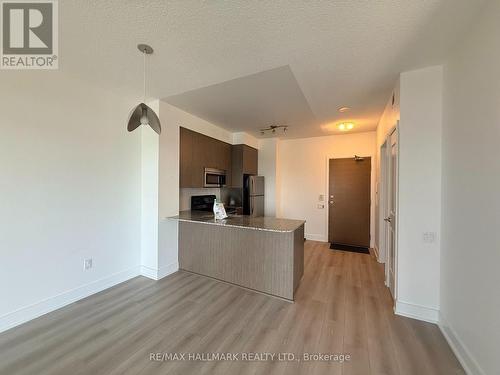 2011 - 23 Sheppard Avenue E, Toronto, ON - Indoor Photo Showing Kitchen