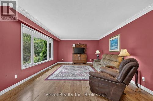459 Cedar Point Road, Tiny, ON - Indoor Photo Showing Living Room