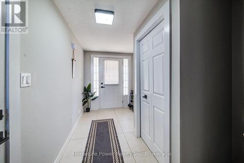 233 Red Clover Court, Kitchener, ON - Indoor Photo Showing Other Room