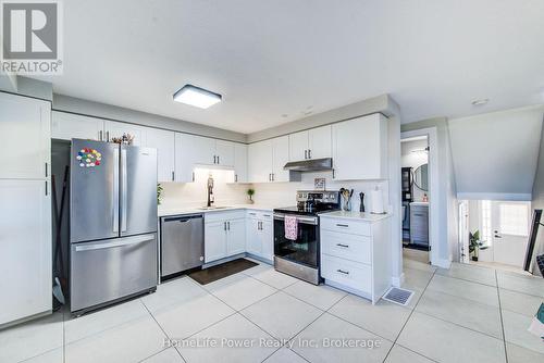 233 Red Clover Court, Kitchener, ON - Indoor Photo Showing Kitchen With Stainless Steel Kitchen
