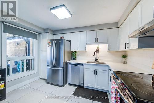 233 Red Clover Court, Kitchener, ON - Indoor Photo Showing Kitchen With Stainless Steel Kitchen With Double Sink