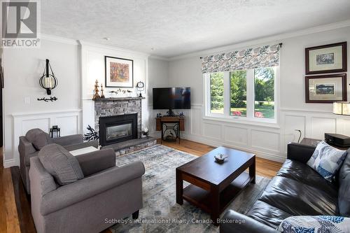 169 Gardiner Street, Meaford, ON - Indoor Photo Showing Living Room With Fireplace